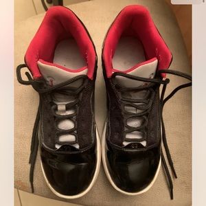 Nike Air Jordan Max Aura 2 gently used 5Y